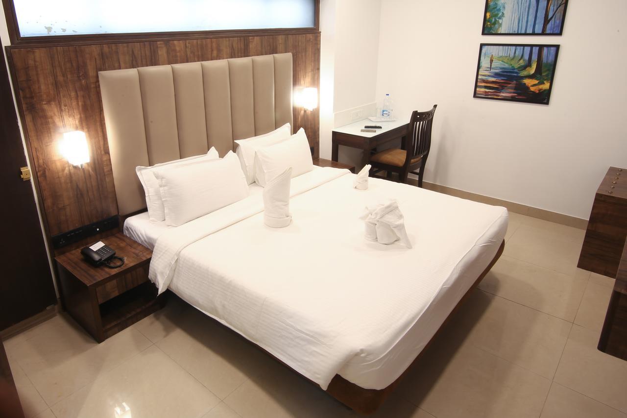 โกลเดน แชเรียต เดอะ บูทิก โฮเต็ล แอนเทอรี Hotel มุมไบ ภายนอก รูปภาพ