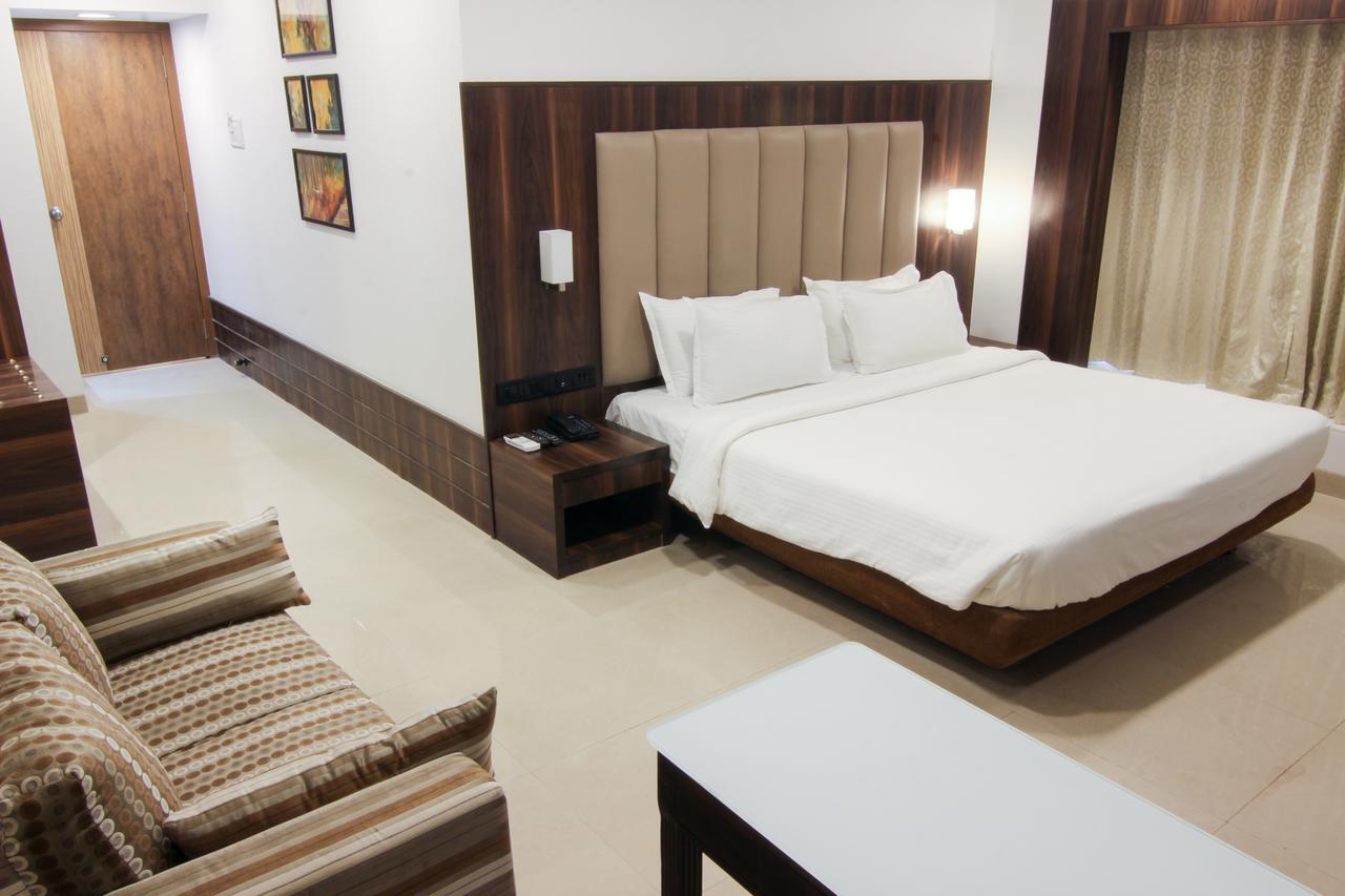โกลเดน แชเรียต เดอะ บูทิก โฮเต็ล แอนเทอรี Hotel มุมไบ ภายนอก รูปภาพ