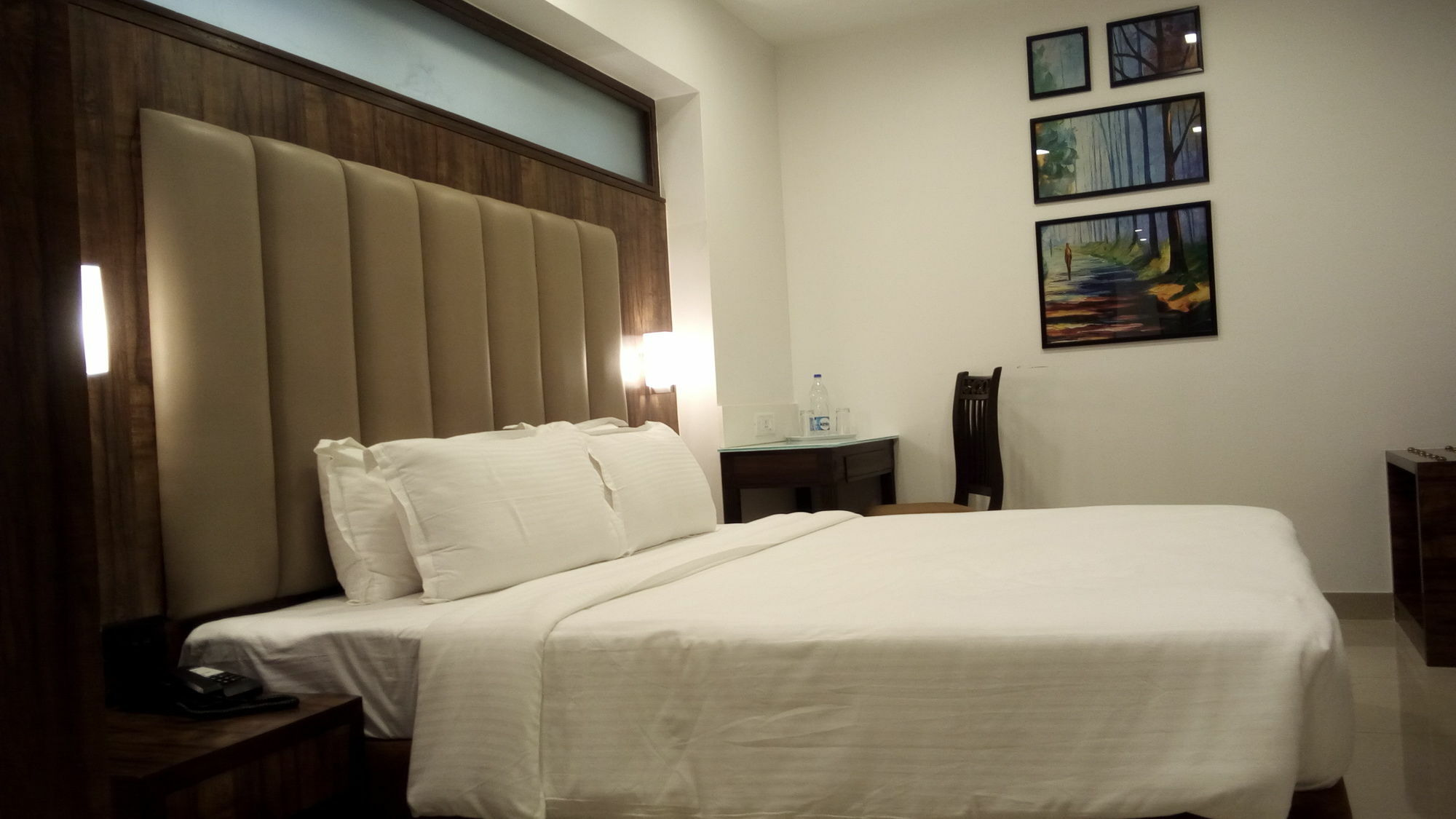 โกลเดน แชเรียต เดอะ บูทิก โฮเต็ล แอนเทอรี Hotel มุมไบ ภายนอก รูปภาพ